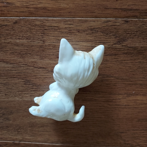 Tiny Vintage Anamorphic Porcelain Kitty Cat Figure - Picture 3 of 3